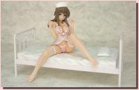 Nurse Miu White Figure